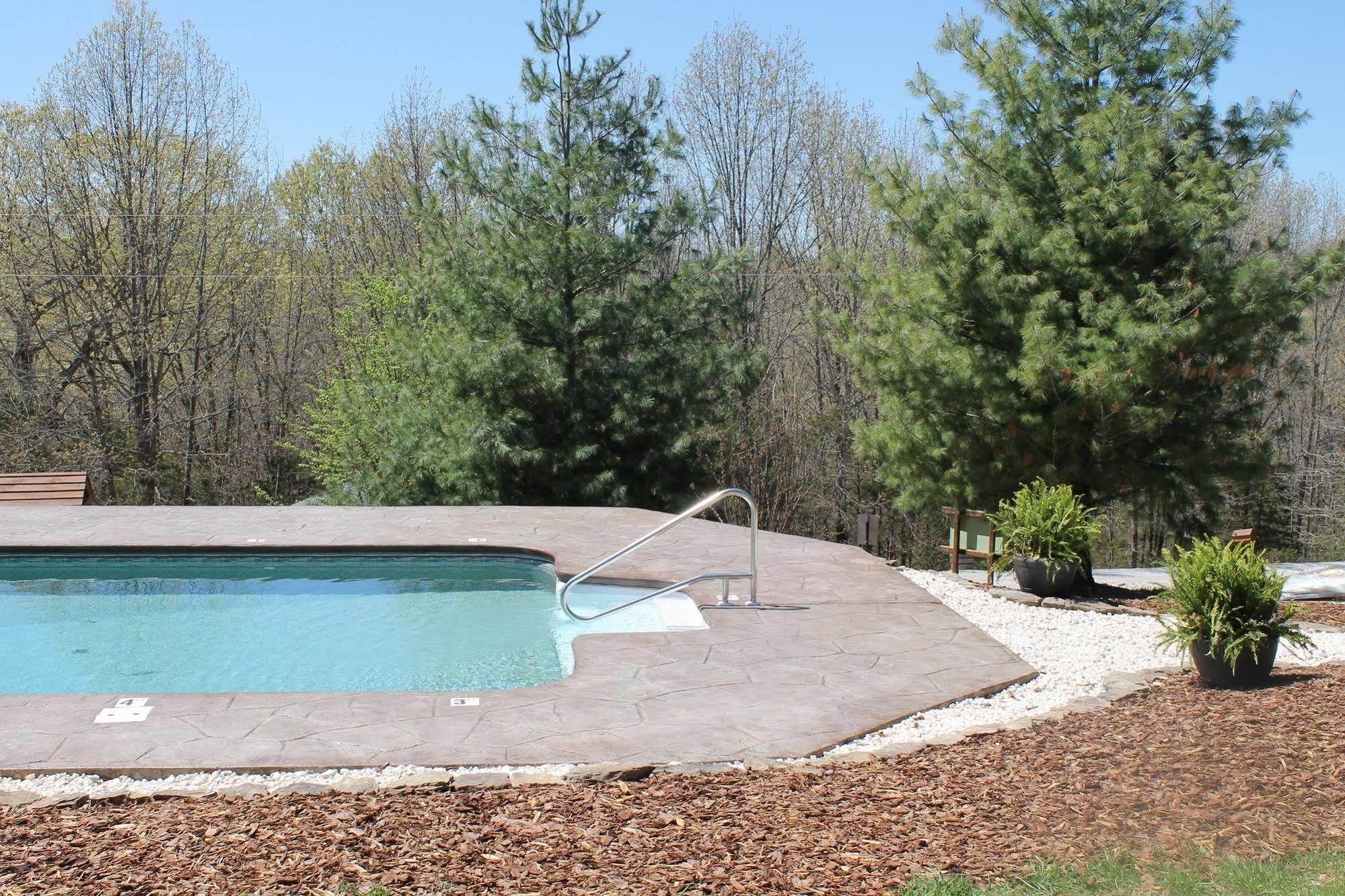 Reeds Spring Bear Creek Lodge Cabin Resort מראה חיצוני תמונה