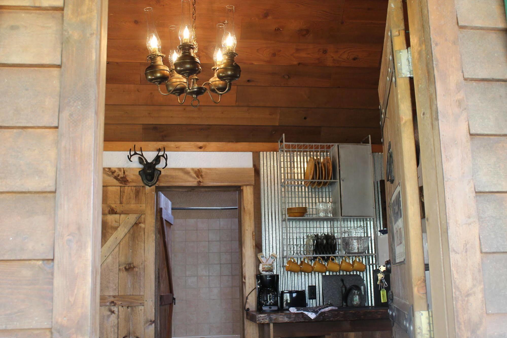 Reeds Spring Bear Creek Lodge Cabin Resort מראה חיצוני תמונה